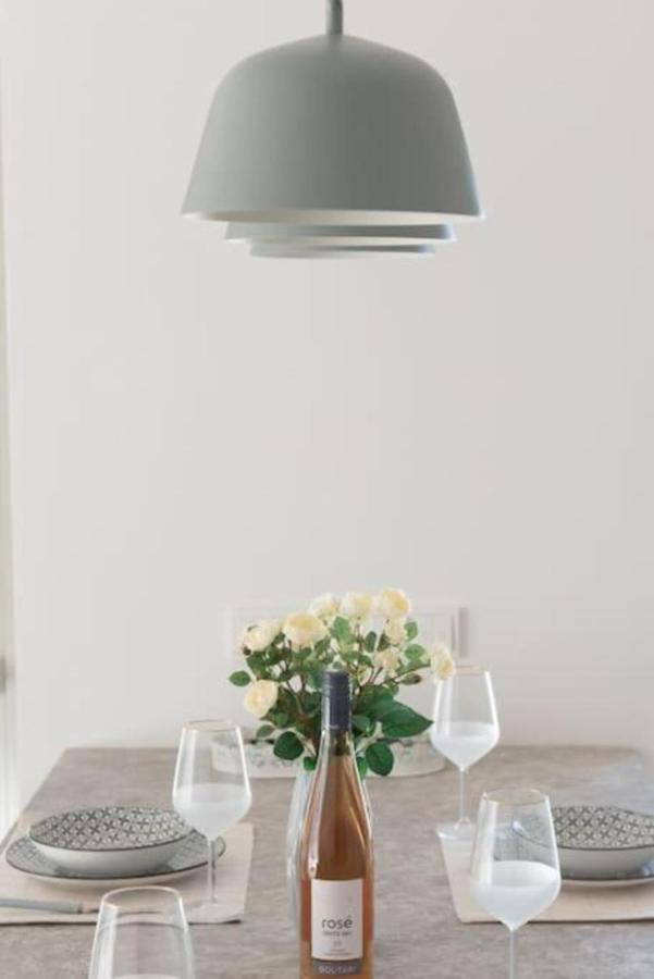 Bright Apartment In The New Building Atenas Exterior foto